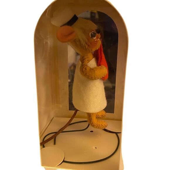 Annalee 3" Nurse Mouse with Red Hot Water Bottle Vintage Doll 1996 Home Decor - Picture 2 of 6